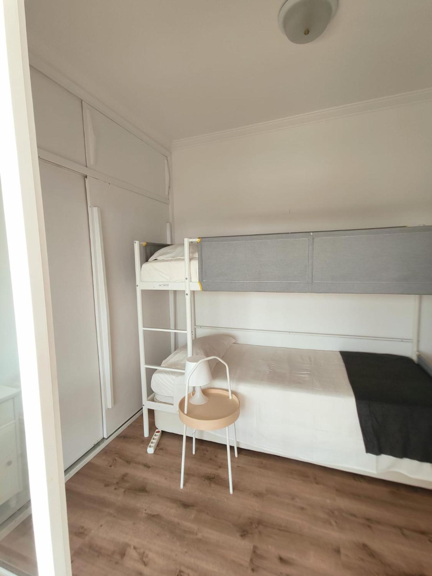 Apartment White House Parede